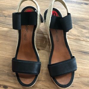 Wedged heels